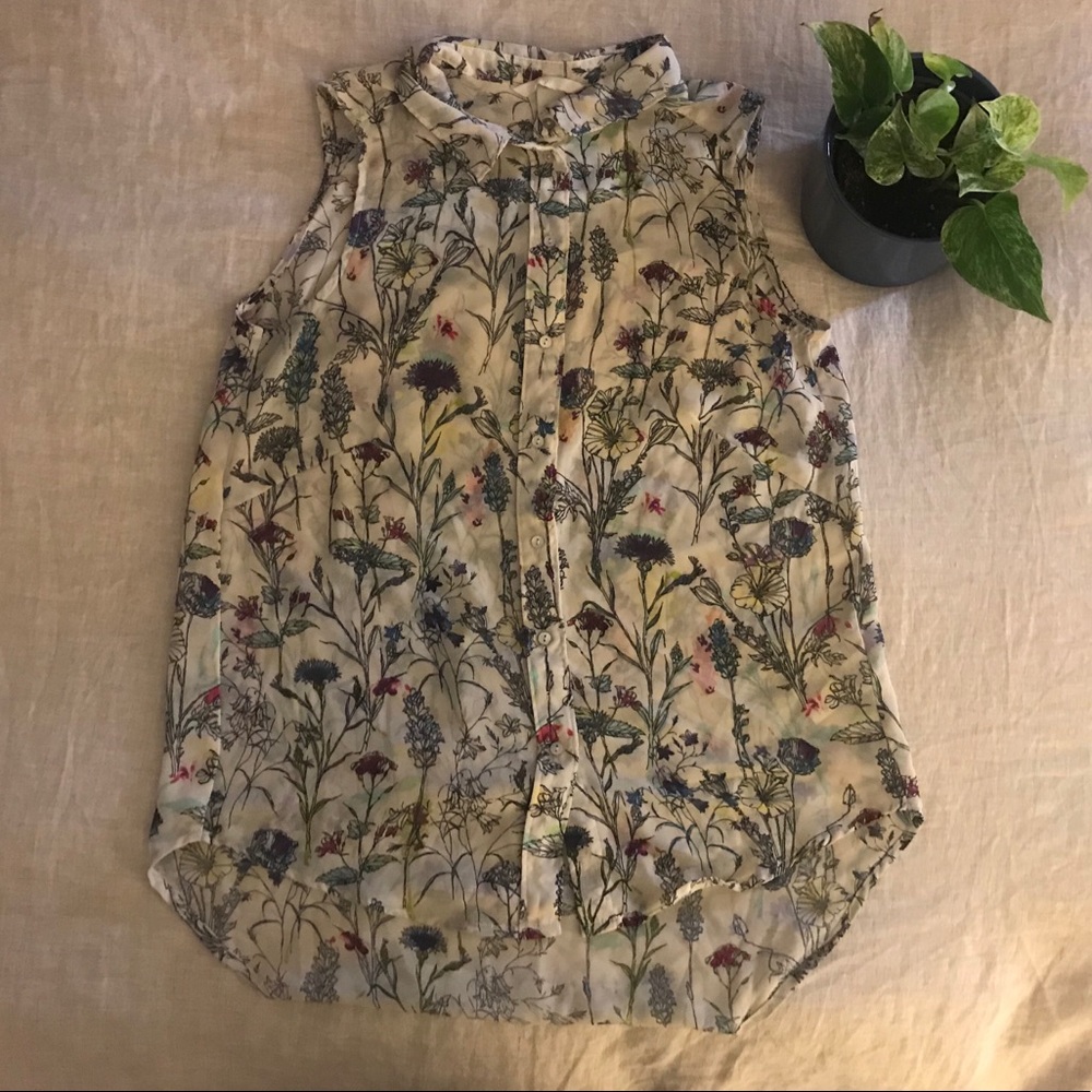 Sleeveless Floral Button Down Top